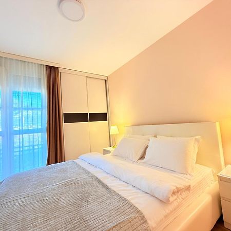 Apartment Hana Bar Bagian luar foto
